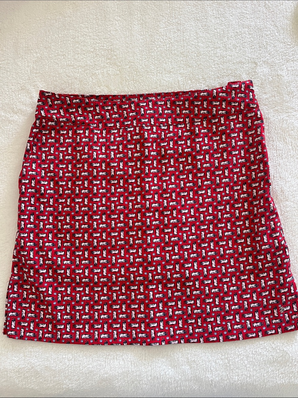 Izod Red Ladies Golf Skort. Size 2.